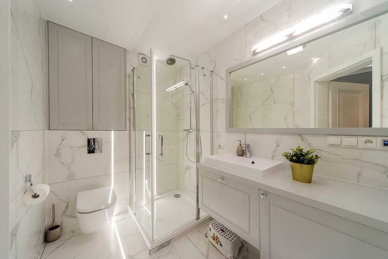 Sea Apartment Lesne Tarasy Дзивновек Екстериор снимка