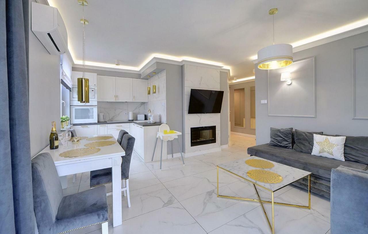 Sea Apartment Lesne Tarasy Дзивновек Екстериор снимка