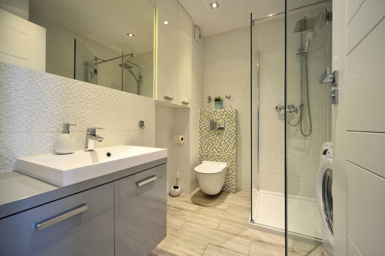 Sea Apartment Lesne Tarasy Дзивновек Екстериор снимка